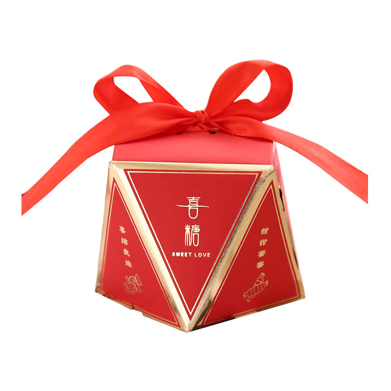 How do resealable features change consumer satisfaction with chocolate packaging