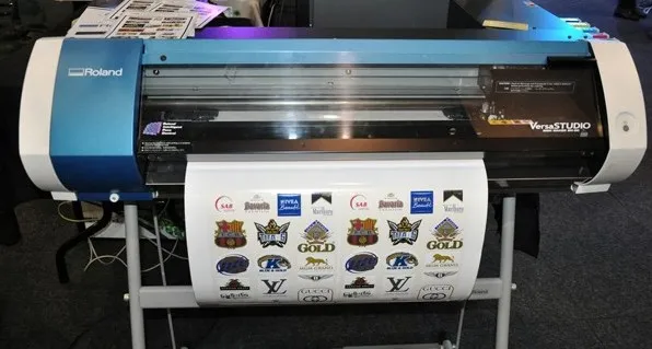 Roland Bn20 Desktop Printer&Cutter for Sticker/Label/T-Shirt Transfer Printing