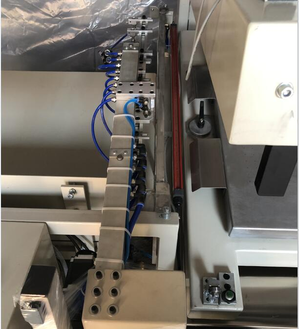 Self-adhesive printing machine Packaging, HY-Z57 label, UV varnish, ribbon